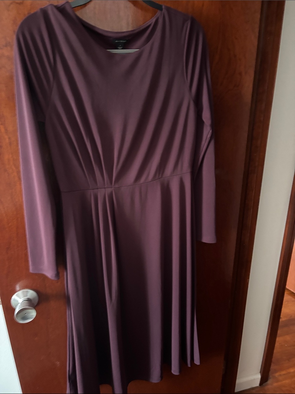 Sophisticated Ann Taylor Long Sleeve Midi Dress in Purple Size 6 Like New